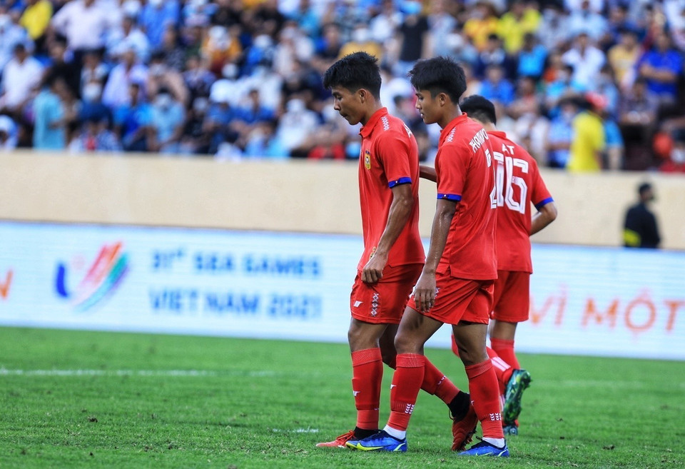 Nỗi buồn của các cầu thủ U23 Lào sau trận thua. (Ảnh: Tuấn Anh/TTXVN)