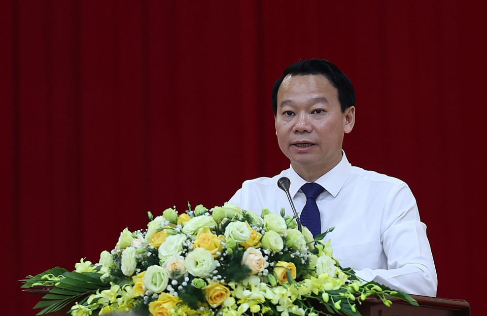 Bí thư Tỉnh ủy Yên Bái Đỗ Đức Duy báo cáo tình hình kinh tế - xã hội của tỉnh. (Ảnh: Dương Giang/TTXVN)