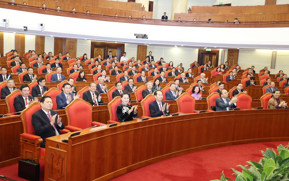 Các đồng chí lãnh đạo Đảng, Nhà nước và các đại biểu dự bế mạc Hội nghị. (Ảnh: Trí Dũng/TTXVN)