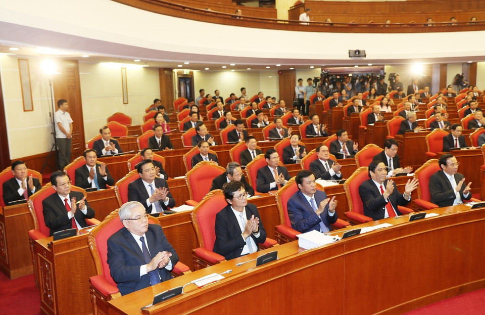 Các đồng chí lãnh đạo Đảng, Nhà nước và các đại biểu dự bế mạc Hội nghị. (Ảnh: Trí Dũng/TTXVN)