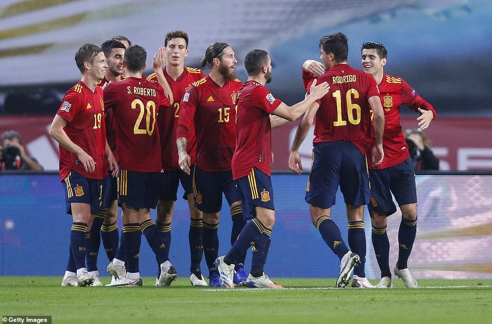 5 phút sau, Rodri gia tăng cách biệt thành 3-0 cho Tây Ban Nha. (Nguồn: Getty Images)