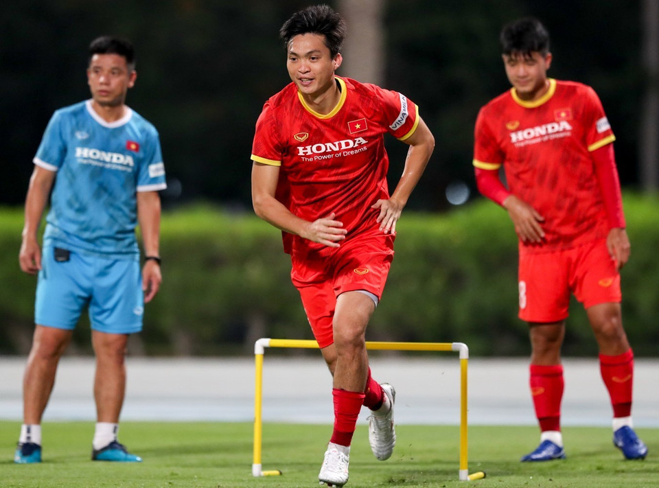 Tiền vệ Tuấn Anh tại buổi tập. (Ảnh: Hoàng Linh/TTXVN)