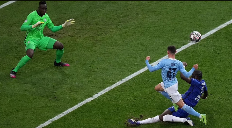 ...nhưng không thực sự gây khó cho hàng thủ của Chelsea. (Nguồn: Getty Images)