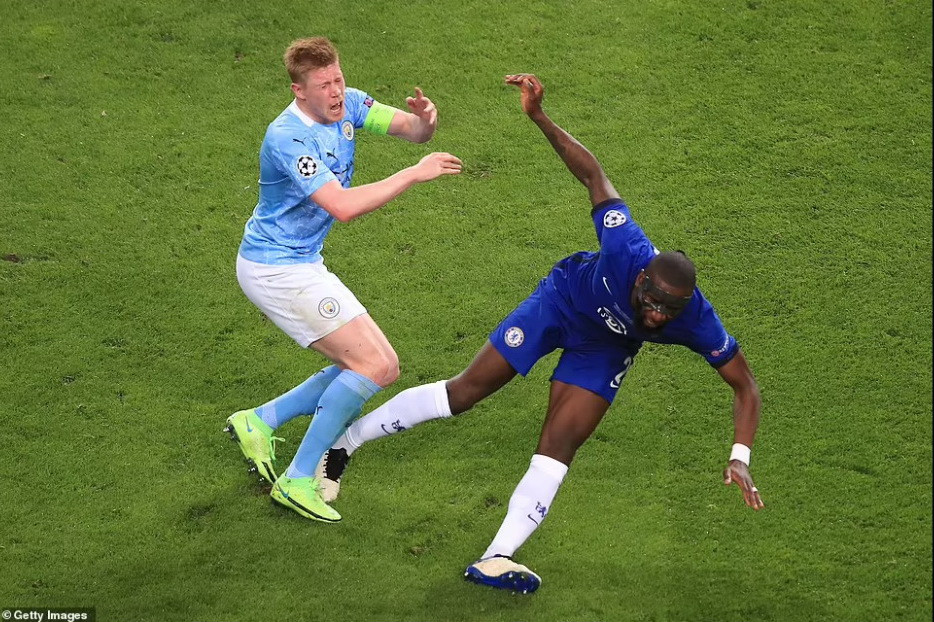 Sang hiệp 2, Man City còn chịu tổn thất lớn...(Nguồn: Getty Images)