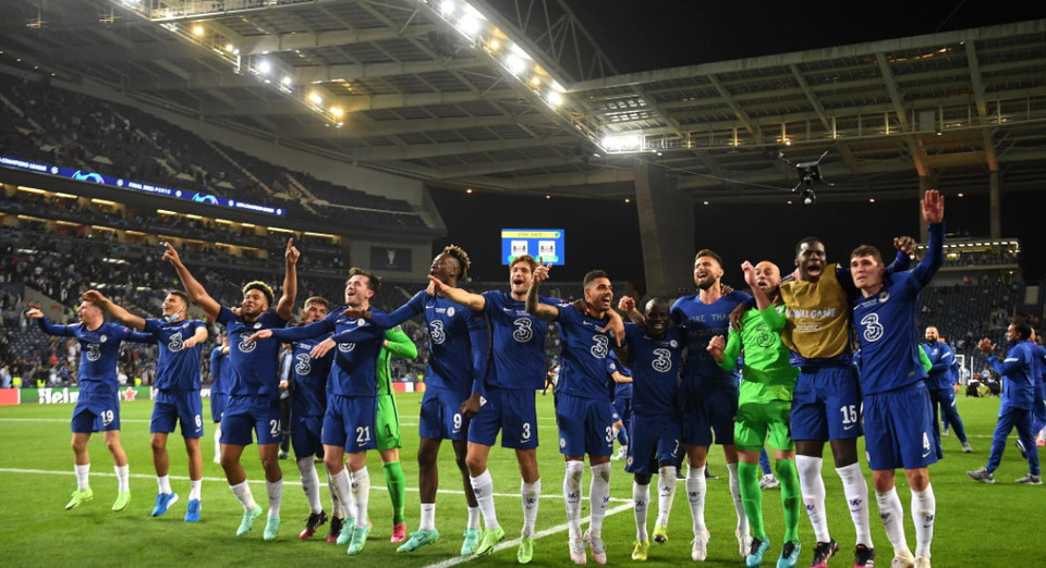 ...sau khi có chiến thắng thứ 3 liên tiếp trước Man City ở mùa này. 