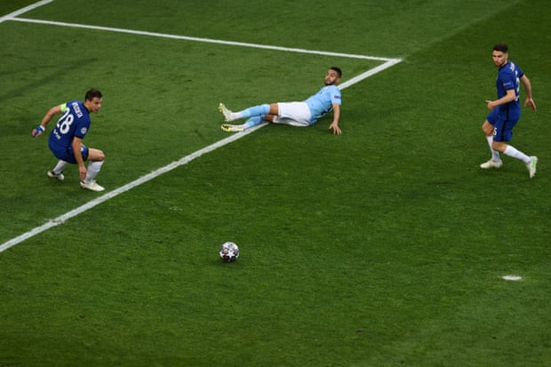 Man City tạo ra một số cơ hội trong hiệp 1. (Nguồn: Getty Images)