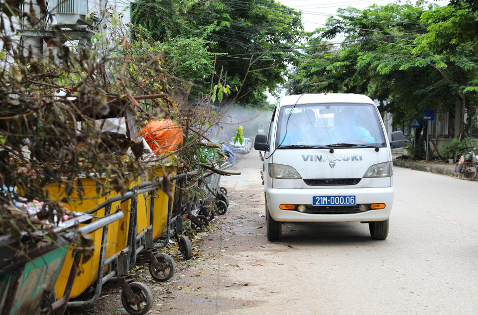 Toàn tỉnh đã tiến hành phun hóa chất, khử khuẩn môi trường tại các huyện: Lục Yên, Văn Yên, Trấn Yên, Yên Bình và thành phố Yên Bái. (Ảnh: Tuấn Anh/TTXVN)
