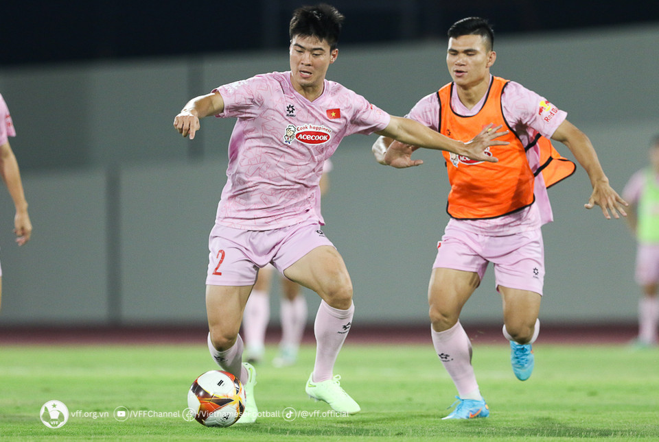 Thế nên, các cầu thủ đều đang rất nỗ lực trong buổi tập đầu tiên. (Nguồn: VFF)