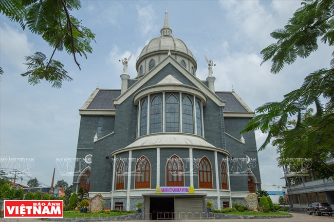 Nhà thờ Phú Cường nhìn từ phía sau. (Ảnh: Nguyễn Luân/Báo Ảnh Việt Nam)
