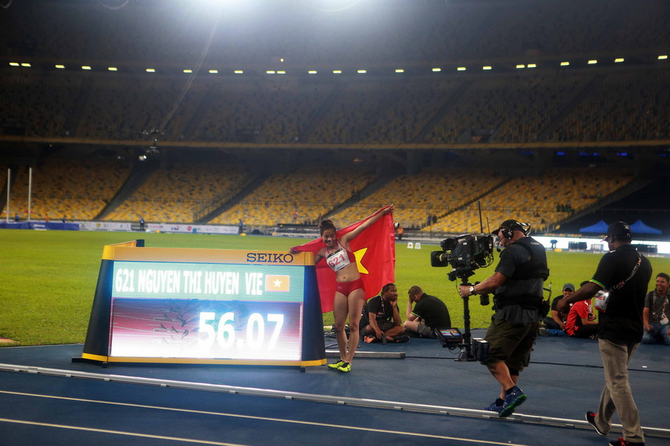 Niềm vui của Nguyễn Thị Huyền. (Ảnh: Quốc Khánh/TTXVN)