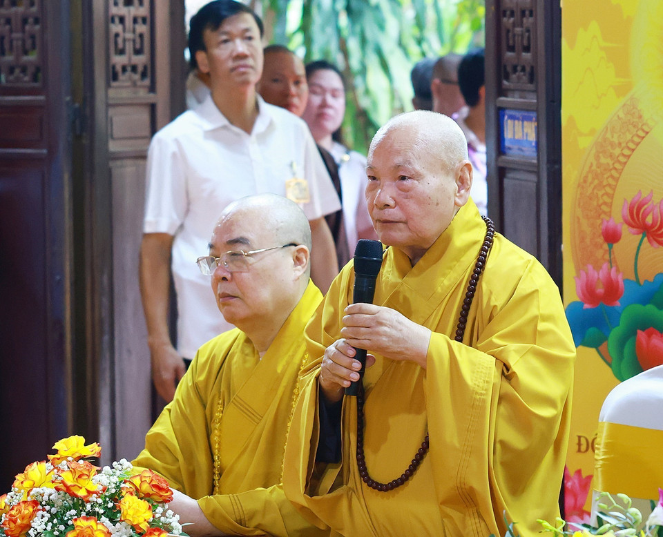 Trưởng lão Hòa thượng Thích Thiện Nhơn - Phó Pháp chủ, Chủ tịch Hội đồng Trị sự Trung ương Giáo hội Phật giáo Việt Nam phát biểu. (Ảnh: Dương Giang/TTXVN)