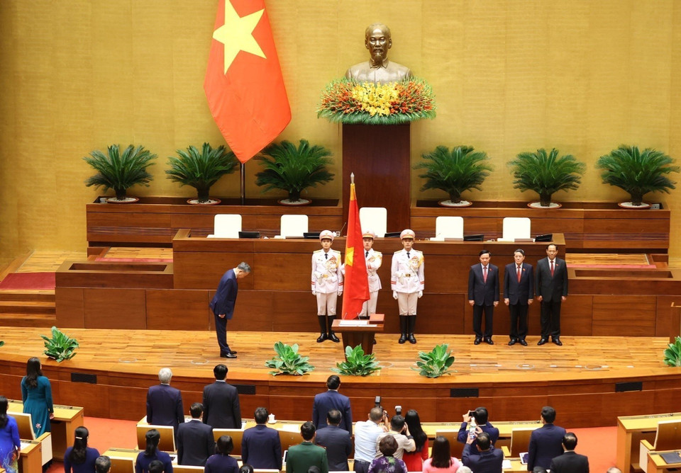 Chủ tịch nước Tô Lâm thực hiện nghi lễ Tuyên thệ. (Ảnh: TTXVN)
