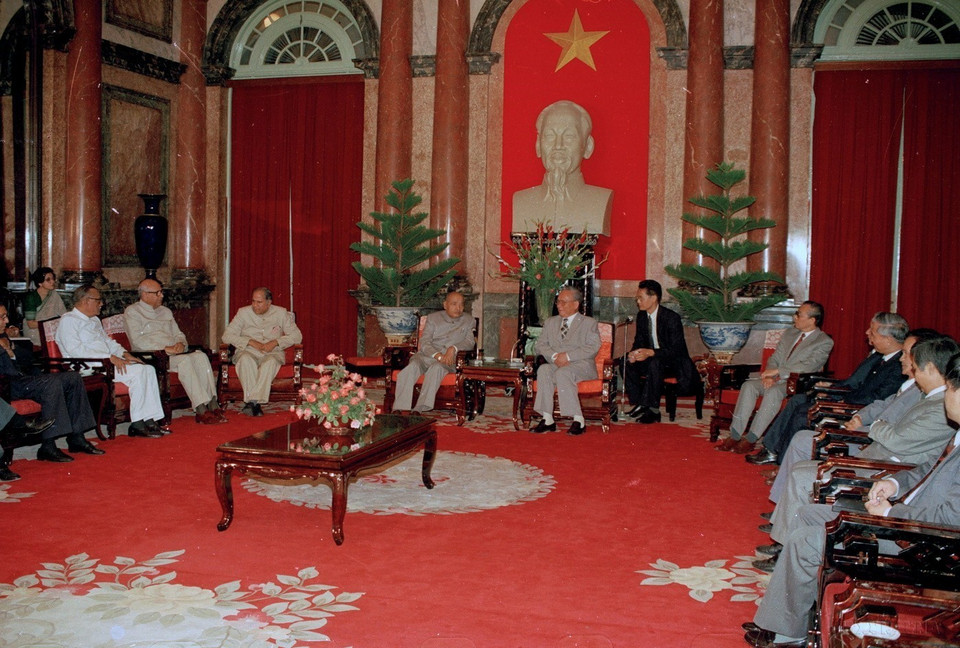 Ngày 6/9/1994, tại Hà Nội, Chủ tịch nước Lê Đức Anh tiếp Thủ tướng Ấn Độ P.V. Narasimha Rao thăm hữu nghị chính thức Việt Nam. (Ảnh: Minh Đạo/TTXVN)