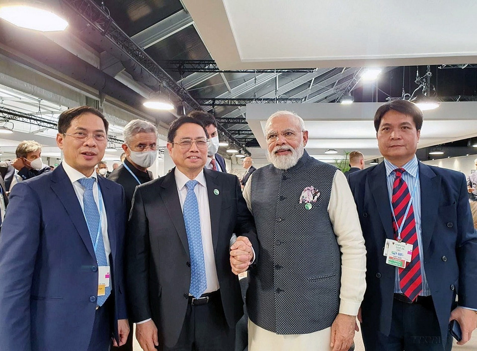 Thủ tướng Phạm Minh Chính gặp Thủ tướng Ấn Độ Narendra Modi tại Hội nghị thượng đỉnh về biến đổi khí hậu của Liên hợp quốc năm 2021 (COP26), chiều 2/11/2021, tại Glasgow, Scotland (Vương quốc Anh). (Ảnh: Dương Giang/TTXVN)