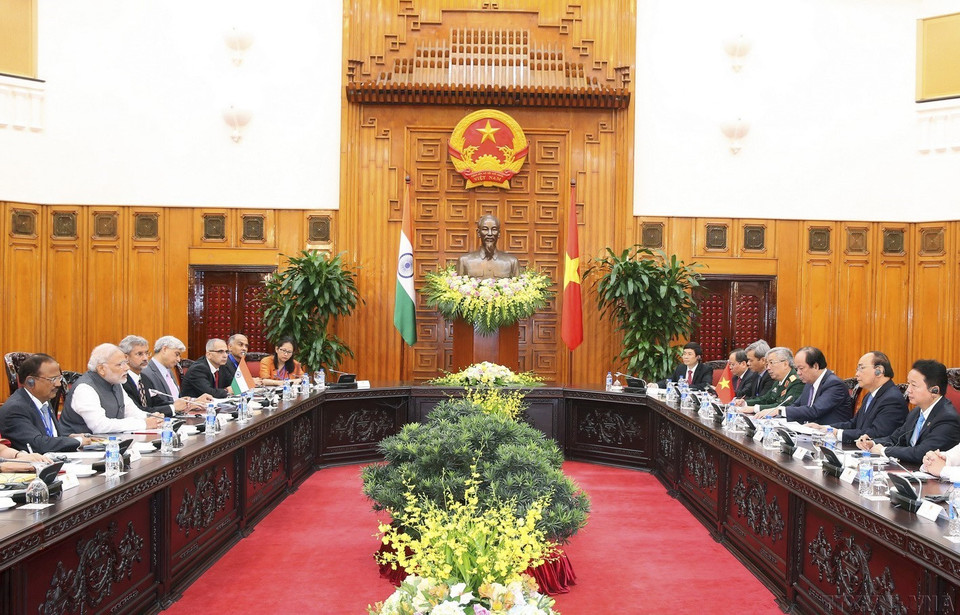 Sáng 3/9/2016, Thủ tướng Nguyễn Xuân Phúc hội đàm với Thủ tướng Ấn Độ Narendra Modi thăm chính thức Việt Nam – chuyến thăm được lãnh đạo hai nước thống nhất nâng cấp quan hệ song phương từ Đối tác chiến lược lên Đối tác chiến lược toàn diện. (Ảnh: Thống Nhất/TTXVN)