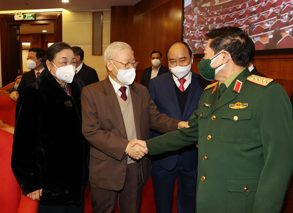 Tổng Bí thư Nguyễn Phú Trọng, Chủ tịch nước Nguyễn Xuân Phúc với các nguyên lãnh đạo cấp cao của Đảng, Nhà nước. (Ảnh: Trí Dũng/TTXVN)