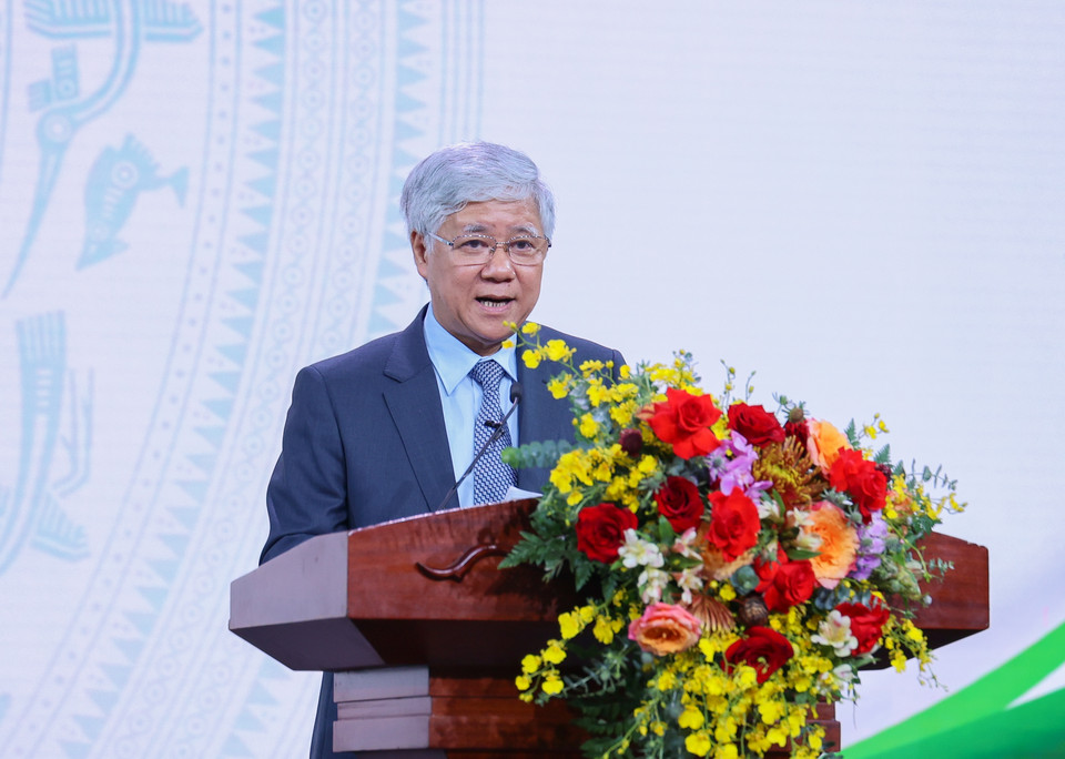 Tại sự kiện, ông Đỗ Văn Chiến - Bí thư Trung ương Đảng Cộng sản Việt Nam khóa XIII, Chủ tịch Ủy ban Trung ương Mặt trận Tổ quốc Việt Nam nhấn mạnh phát triển nông nghiệp hữu cơ là xu thế tất yếu của nông nghiệp Việt Nam trong tiến trình hội nhập quốc tế. Ông cũng khuyến khích các doanh nghiệp đẩy mạnh áp dụng công nghệ, quy trình sản xuất tiên tiến, giảm sử dụng phân bón hóa học hay thuốc bảo vệ thực vật có nguồn gốc vô cơ… (Ảnh: Minh Hiếu/Vietnam+) 