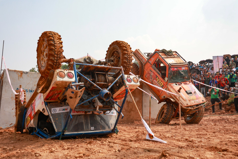 Ban thiết kế &amp; thi công đường đua đã thành công trong việc làm khó các vận động viên tại mùa giải đặc biệt kỷ niệm 15 năm ra đời. (Ảnh: Minh Hiếu/Vietnam+)