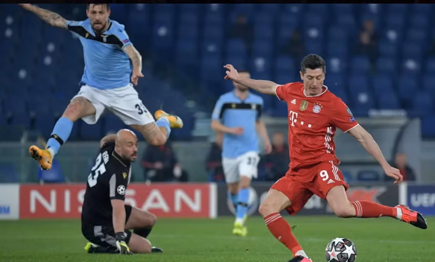 ...khi có bàn thắng mở tỷ số ngay phút thứ 9 của Robert Lewandowski. (Nguồn: Bayernfc)