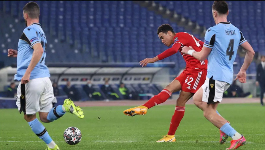 Đến phút 24, Jamal Musiala nhân đôi cách biệt cho đội khách. (Nguồn: Bayernfc)