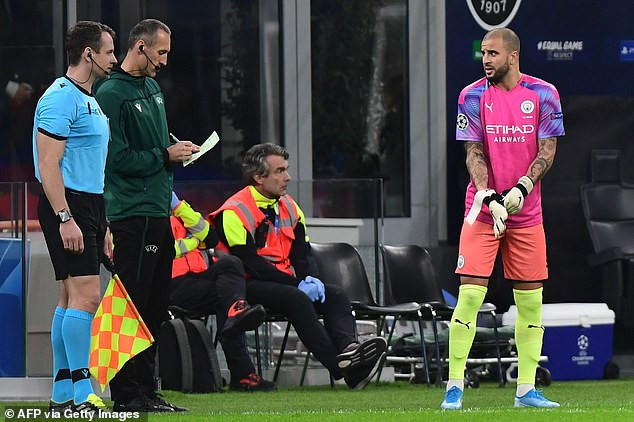 Kyle Walker được Pep Guardiola tung vào sân ở phút 87 trong vai trò thủ môn ở trận gặp Atalanta tại Champions League.