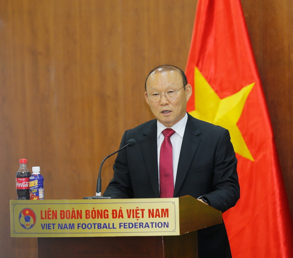 Huấn luyện viên Park Hang-seo phát biểu tại buổi lễ. (Ảnh: Trọng Đạt/TTXVN)