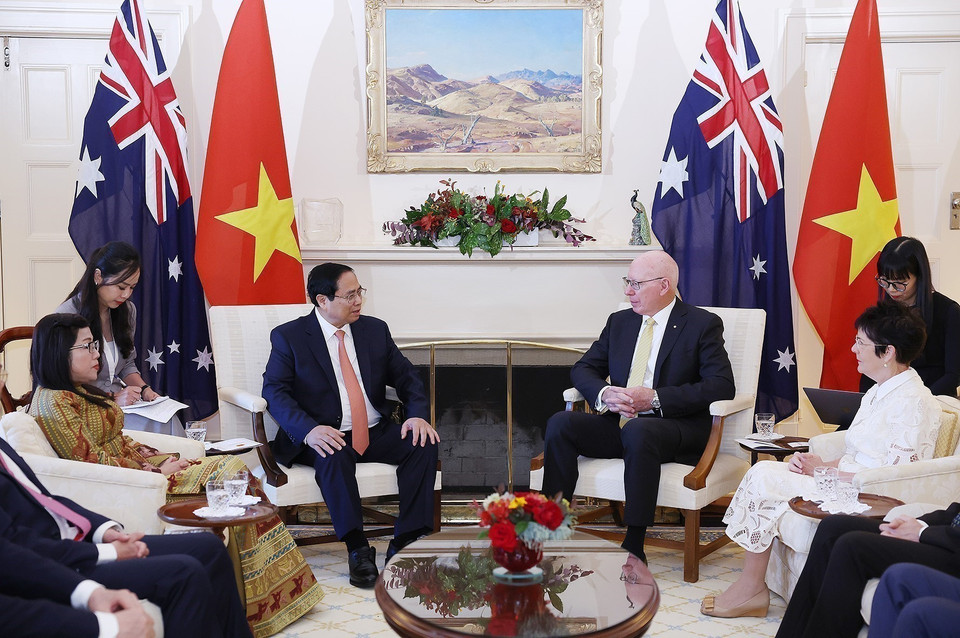 Thủ tướng Phạm Minh Chính hội kiến Toàn quyền Australia David Hurley. (Ảnh: Dương Giang/TTXVN)
