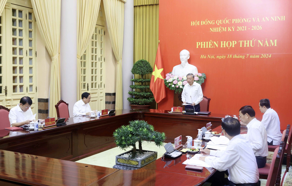 Chủ tịch nước Tô Lâm phát biểu kết luận Phiên họp thứ 5 Hội đồng Quốc phòng và An ninh. (Ảnh: Nhan Sáng/TTXVN)