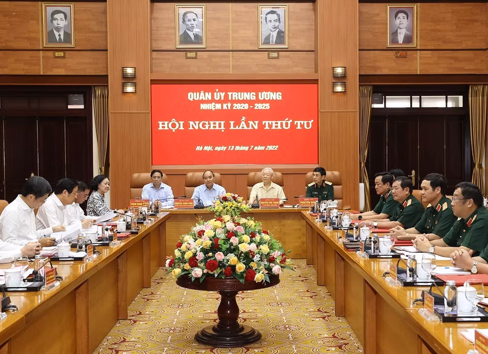 Tổng Bí thư Nguyễn Phú Trọng, Bí thư Quân ủy Trung ương cùng các đồng chí lãnh đạo Đảng và Nhà nước dự hội nghị. (Ảnh: Trí Dũng/TTXVN)