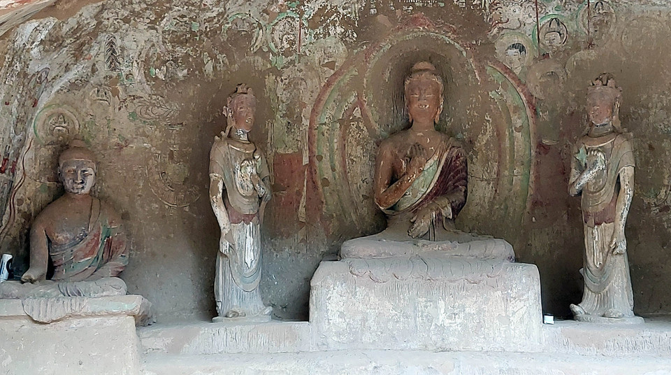 Mang các phong cách nghệ thuật khác nhau, vừa có tính kế thừa, vừa có nét sáng tạo riêng, các tác phẩm trạm khắc trên đá của Bính Linh tự đã mô tả các chủ đề về Phật giáo một cách sinh động với nội dung phong phú, thể hiện quan niệm tình cảm, tín ngưỡng và sự sáng tạo nghệ thuật của người Trung Hoa cổ đại đối với Phật giáo. (Ảnh: Thành Dương/Vietnam+)