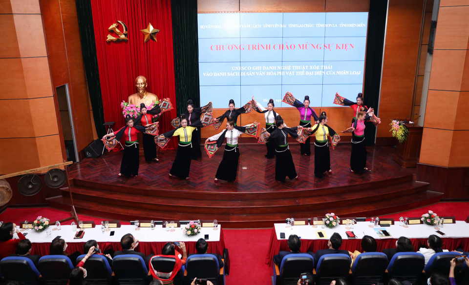 Xòe được bà con người Thái thực hành ở 4 tỉnh Yên Bái, Lai Châu, Sơn La và Điện Biên. (Ảnh: Thanh Tùng/TTXVN)