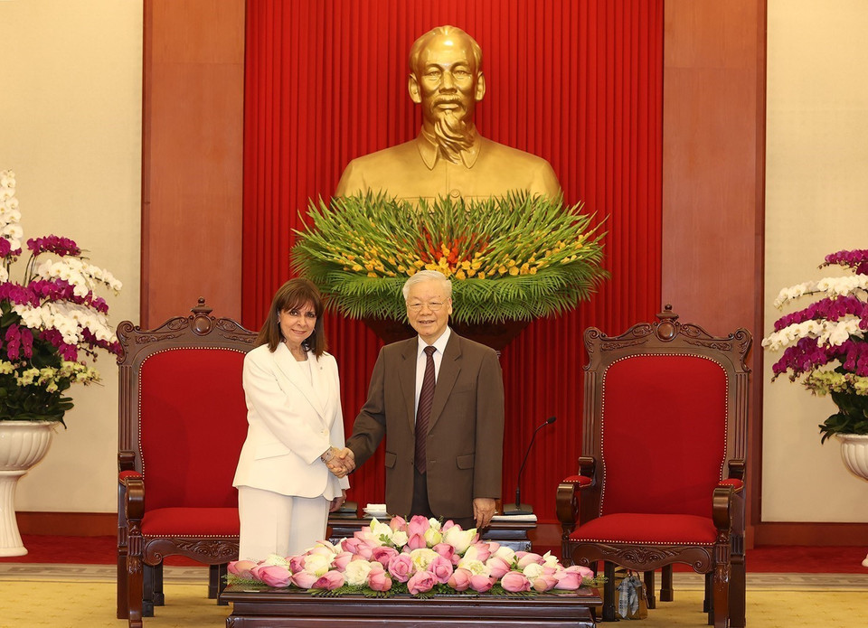 Tổng Bí thư Nguyễn Phú Trọng tiếp Tổng thống Hy Lạp Katerina Sakellaropoulou thăm chính thức Việt Nam. (Ảnh: Trí Dũng/TTXVN)