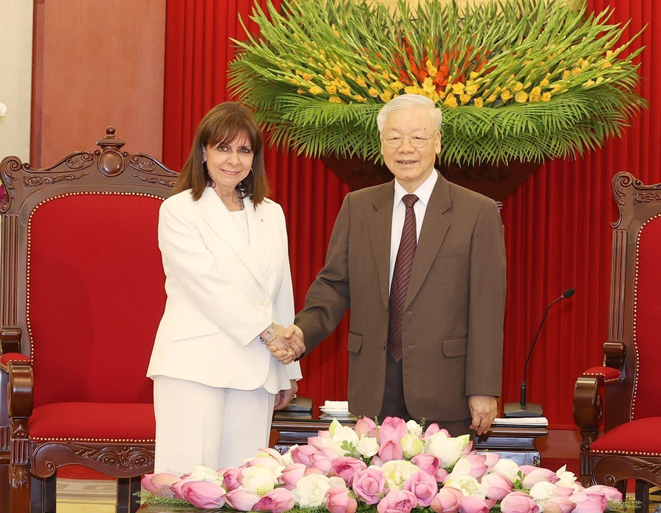 Tổng Bí thư Nguyễn Phú Trọng tiếp Tổng thống Hy Lạp Katerina Sakellaropoulou thăm chính thức Việt Nam. (Ảnh: Trí Dũng/TTXVN)