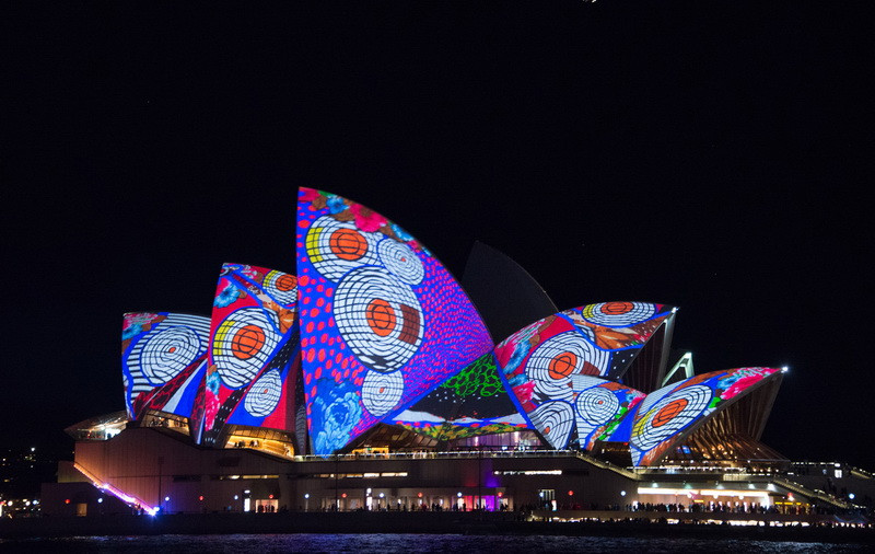 Nhà hát Opera Sydney lung linh sắc màu trong lễ hội. (Nguồn: THX/TTXVN)