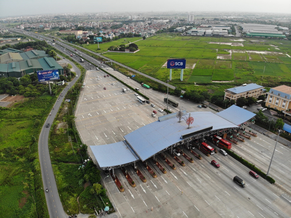 17h30, chiều 4/9 tại trạm thu phí Pháp Vân - Cầu Giẽ không có hiện tượng ùn tắc chiều 4/9. (Ảnh: Hoàng Hiếu/TTXVN)