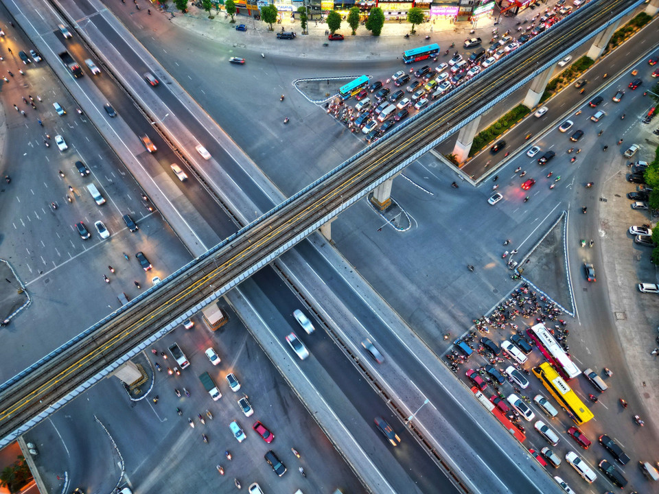 Đường vành đai 3 trên cao đoạn ngã tư Khuất Duy Tiến - Nguyễn Xiển - Nguyễn Trãi thông thoáng trong chiều tối 4/9. (Ảnh: Tuấn Anh/TTXVN)