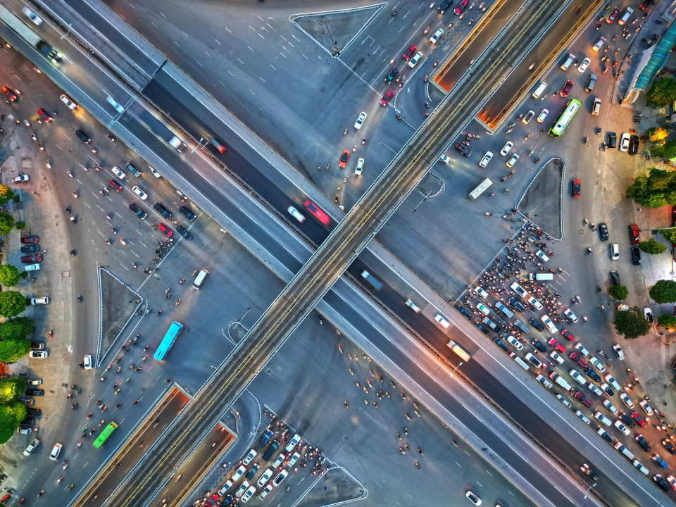 Đường vành đai 3 trên cao đoạn ngã tư Khuất Duy Tiến - Nguyễn Xiển thông thoáng trong chiều tối 4/9. (Ảnh: Tuấn Anh/TTXVN)