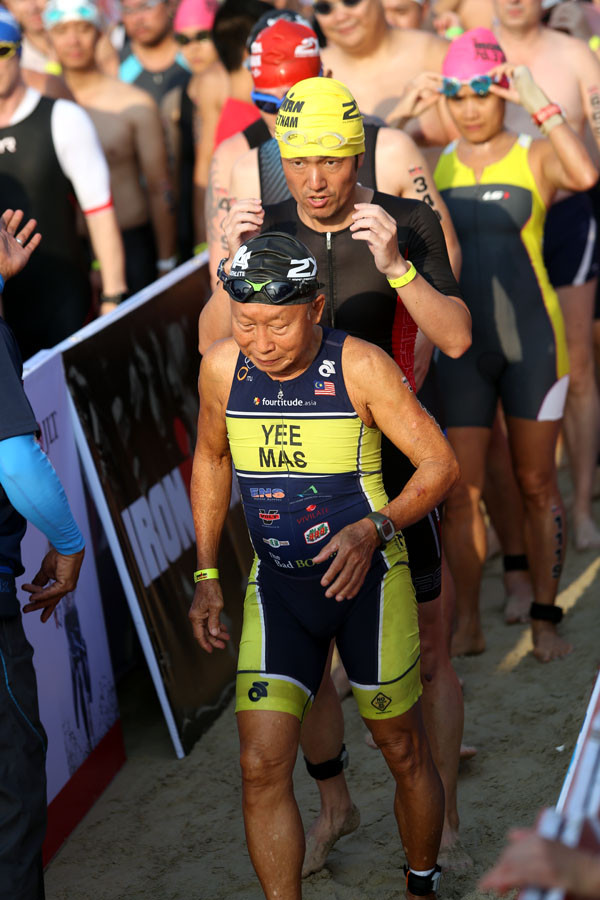 Nhiều vận động viên lớn tuổi tham gia VNG IRONMAN 70.3 Vietnam. (Ảnh: Thu Hiền)