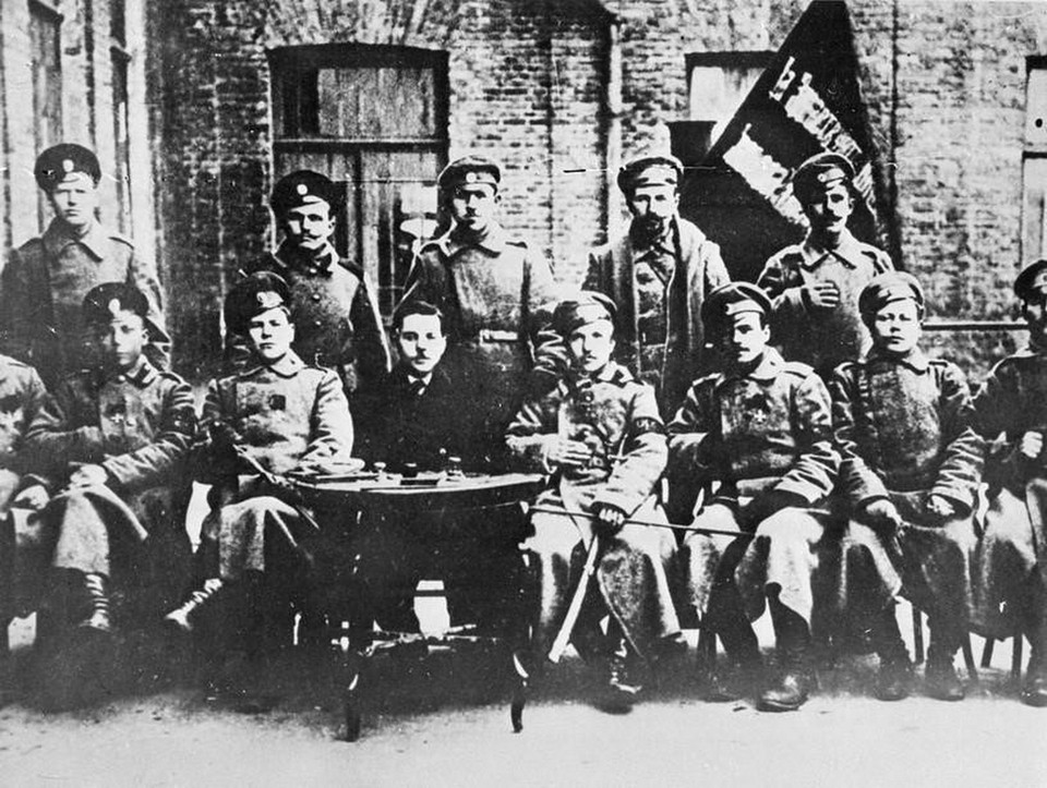 Những ủy viên đội võ trang của Hội đồng công nhân thành phố Lagan (1917). (Ảnh: Tư liệu quốc tế/TTXVN)