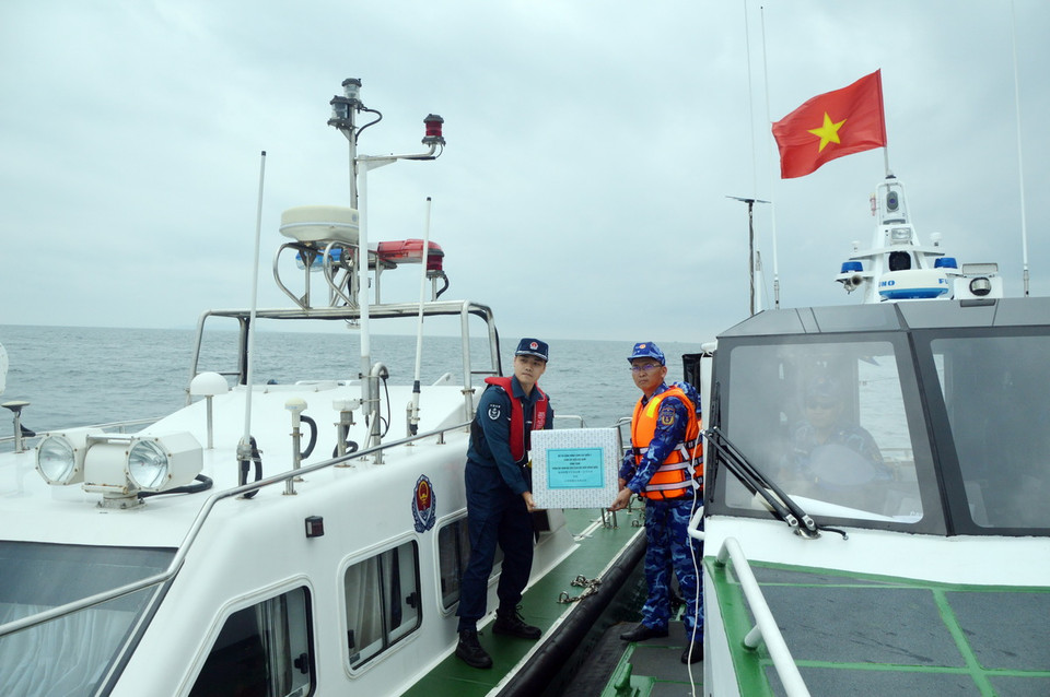 Cảnh sát biển Việt Nam - Trung Quốc tuần tra chung trên vùng biển phía Bắc Vịnh Bắc Bộ. (Ảnh: TTXVN)