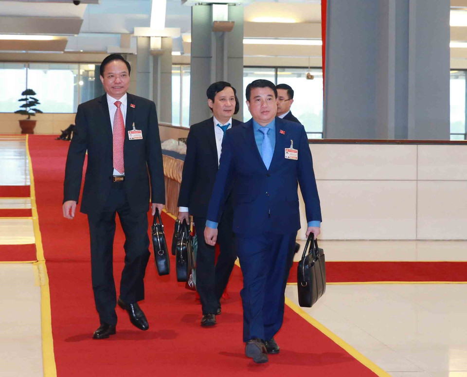 Các đại biểu đoàn Đảng bộ Khối Doanh nghiệp Trung ương đến dự phiên họp sáng 30/1. (Ảnh: TTXVN)