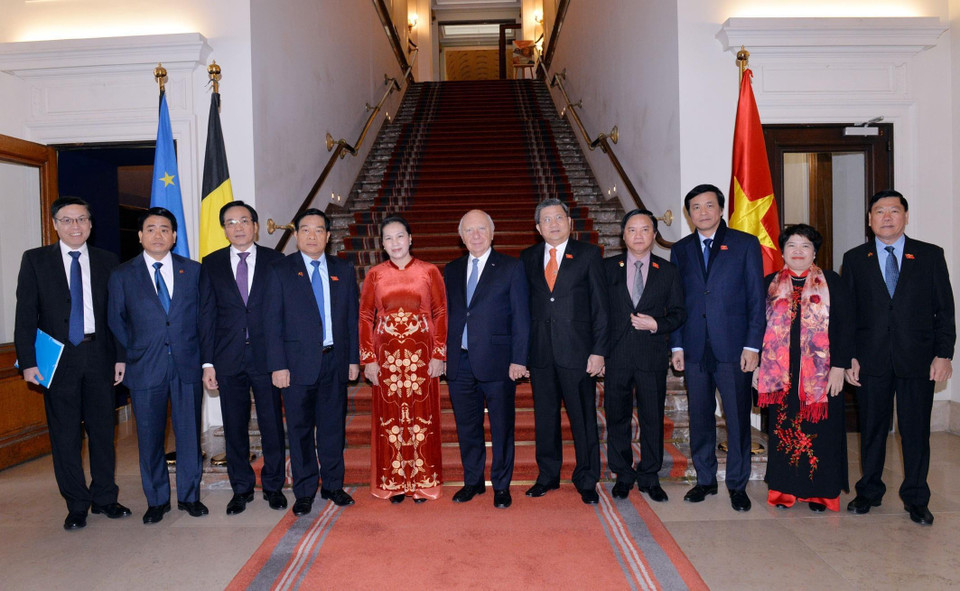 Chủ tịch Quốc hội Nguyễn Thị Kim Ngân hội kiến với Chủ tịch Thượng viện Bỉ Jacques Brotchi. (Ảnh: Trọng Đức/TTXVN)