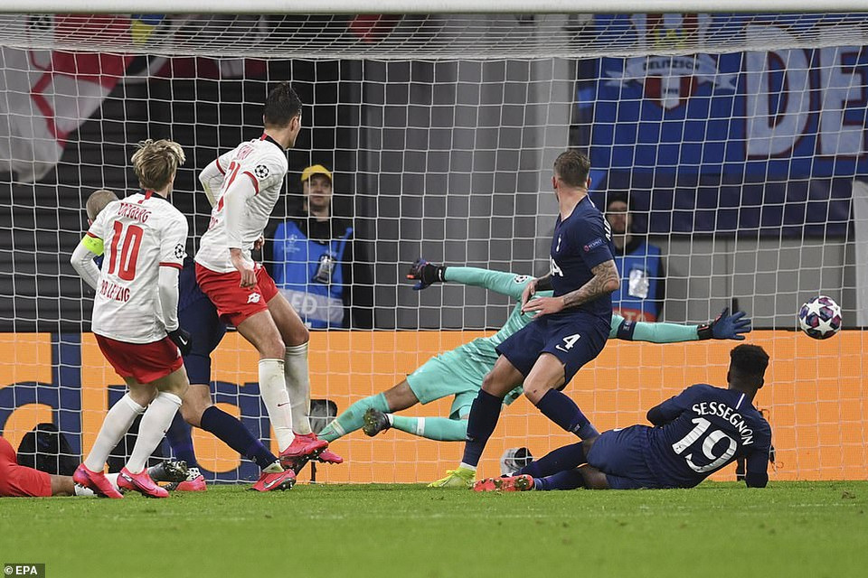 Bàn còn lại của Leipzig thuộc về Emil Forsberg.