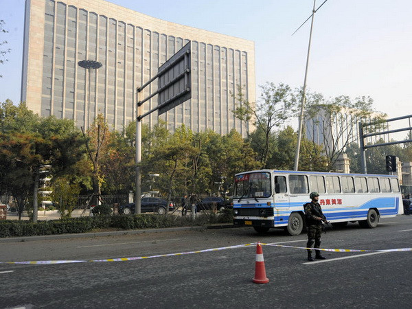 Cảnh sát phong tỏa hiện trường vụ nổ. (Ảnh: THX)