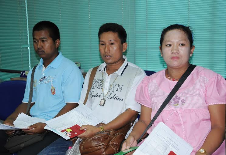 Lao động Việt Nam và các nước tiến hành đăng ký cấp phép. (Ảnh: Sơn Nam-Quang Thuận/Vietnam+)