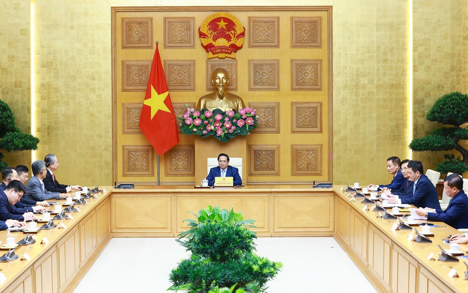 Thủ tướng Phạm Minh Chính tiếp Đại sứ Trung Quốc tại Việt Nam Hùng Ba đến chào từ biệt, kết thúc nhiệm kỳ công tác.(Ảnh: Dương Giang/TTXVN)