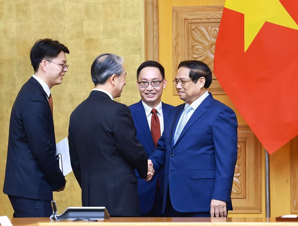 Thủ tướng Phạm Minh Chính tiếp Đại sứ Trung Quốc tại Việt Nam Hùng Ba đến chào từ biệt, kết thúc nhiệm kỳ công tác.(Ảnh: Dương Giang/TTXVN)
