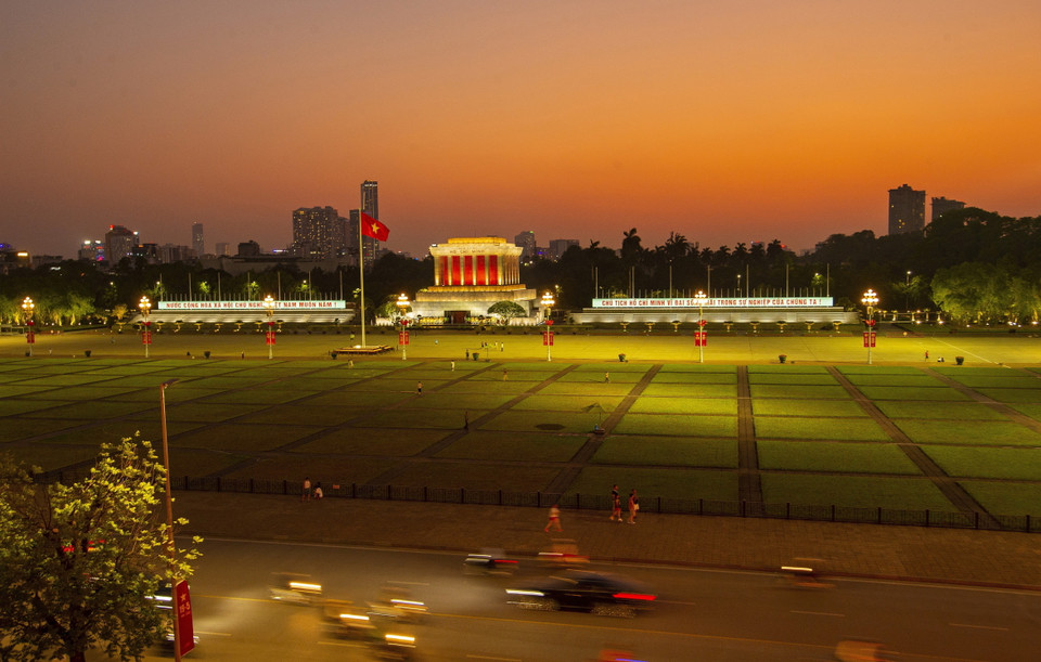 Không gian Lăng Chủ tịch Hồ Chí Minh, Quảng trường Ba Đình là hình ảnh tiêu biểu của Thủ đô. (Ảnh: Minh Đức/TTXVN)