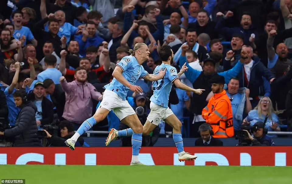 ...để mang về ưu thế lớn cho Man City. (Nguồn: Reuters)