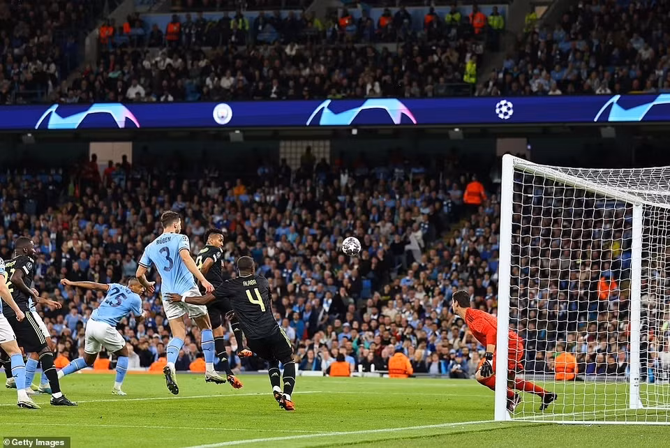 Đến phút 76, Man City có bàn nâng tỷ số lên 3-0 do công Manuel Akanji. (Nguồn: Getty Images)